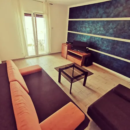 Apartment Haus Maro *