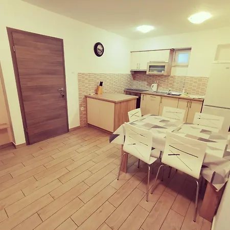 公寓 Haus Maro 苏佩塔斯卡德拉加