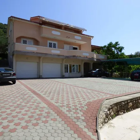Haus Maro Apartment *