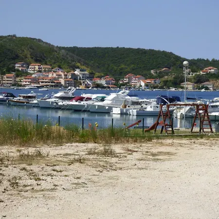 Haus Maro * Supetarska Draga