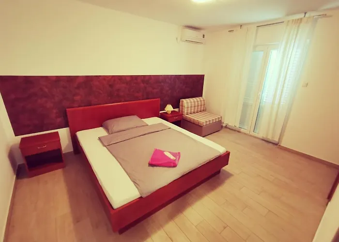 Haus Maro Апартаменты Супетарска-Драга
